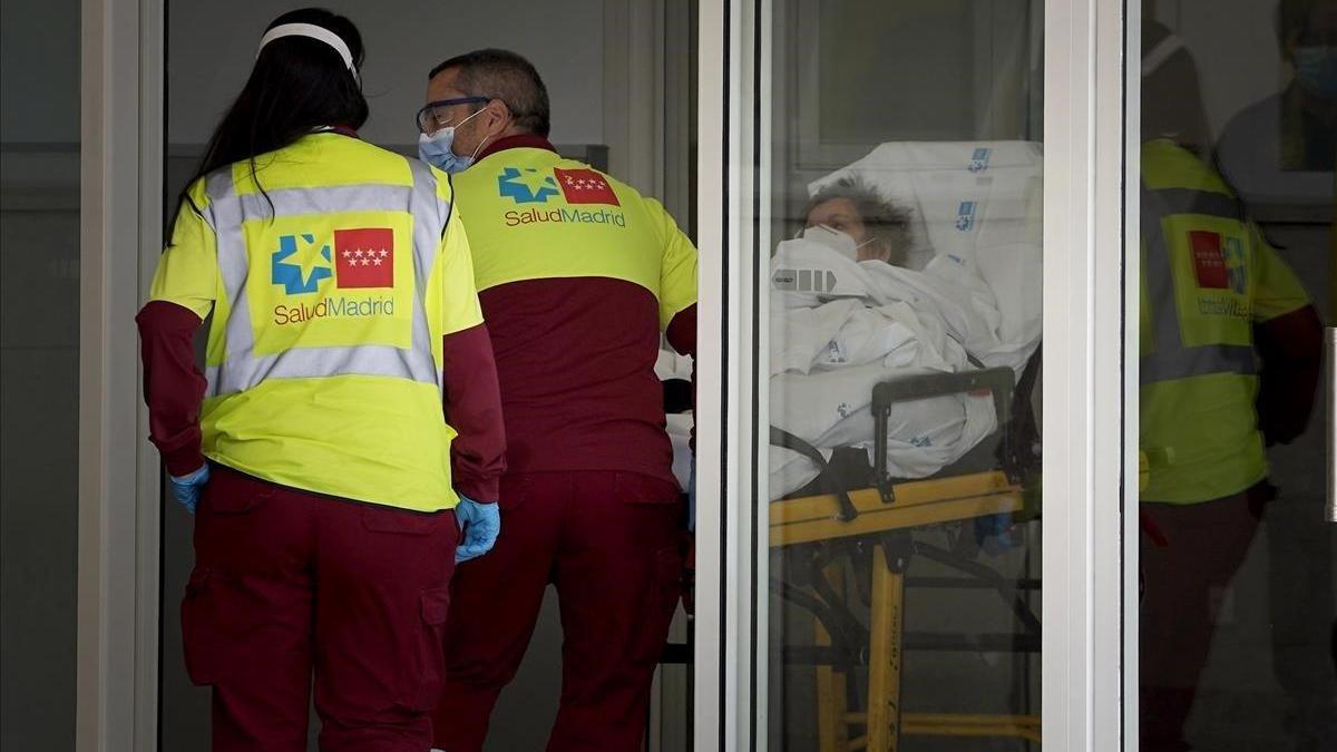 Sanidad notifica 261 muertes y 11.998 nuevos contagios de covid-19 en las últimas 24 horas