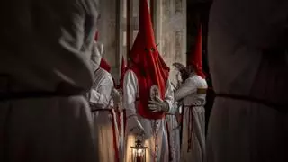 Así se siente la Semana Santa en la piel de una cofrade minutos antes de la procesión: "Hay que vivirlo"
