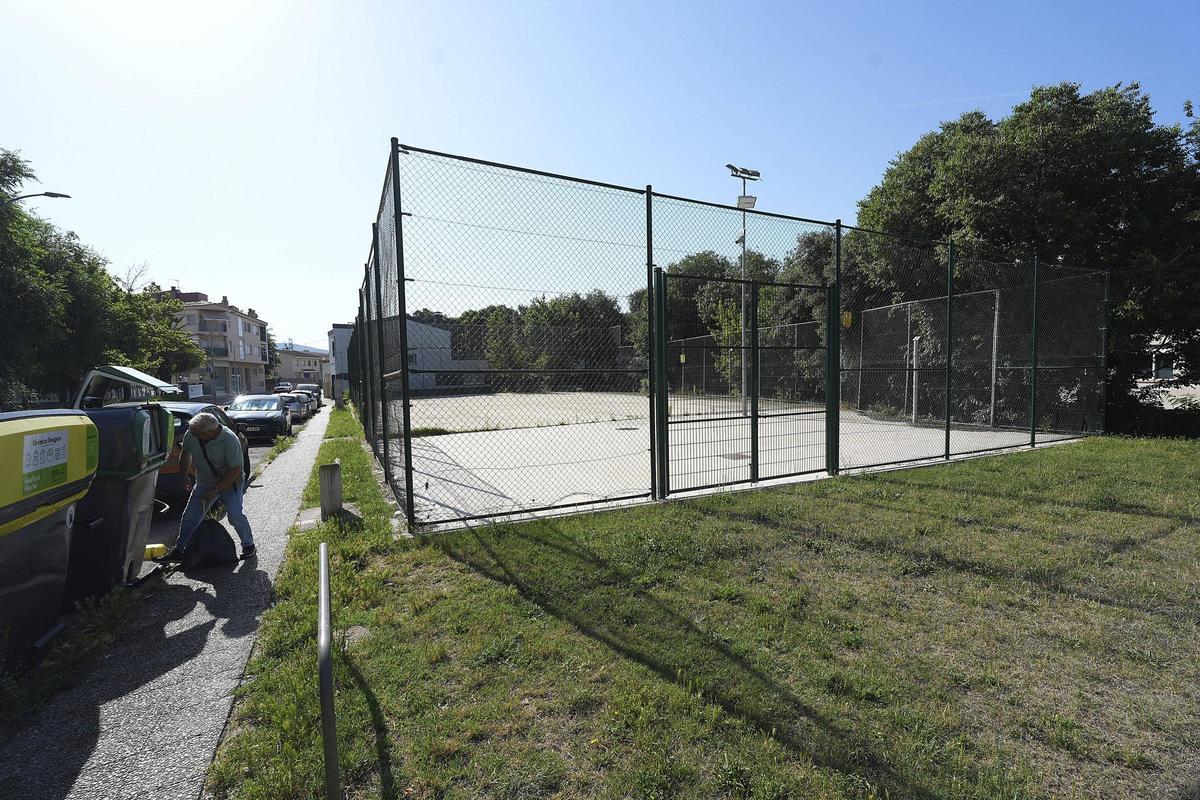 La pista esportiva de Torre de Taialà, actualment tancada.
