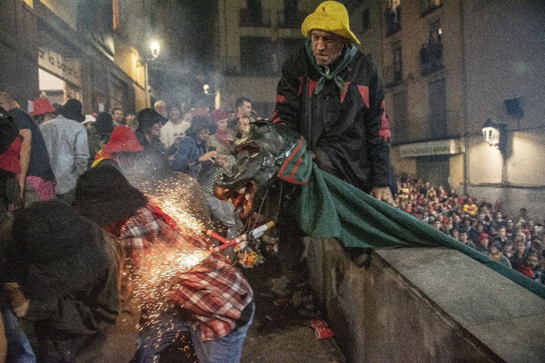 La Patum diu adeu amb èxit i una sorpresa dolça pels 400 anys