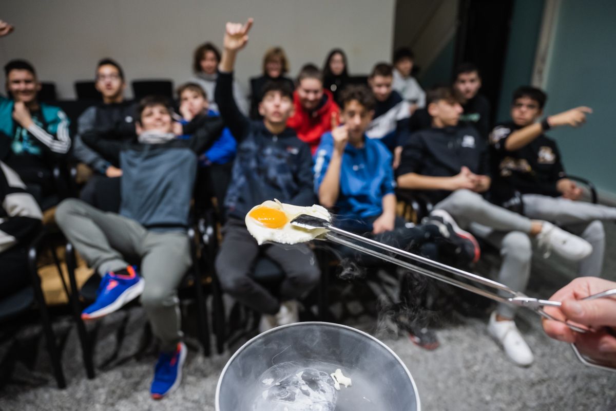 El colegio HHDC de Tavernes de la Valldigna visita la Ciutat de les Arts i les Ciències