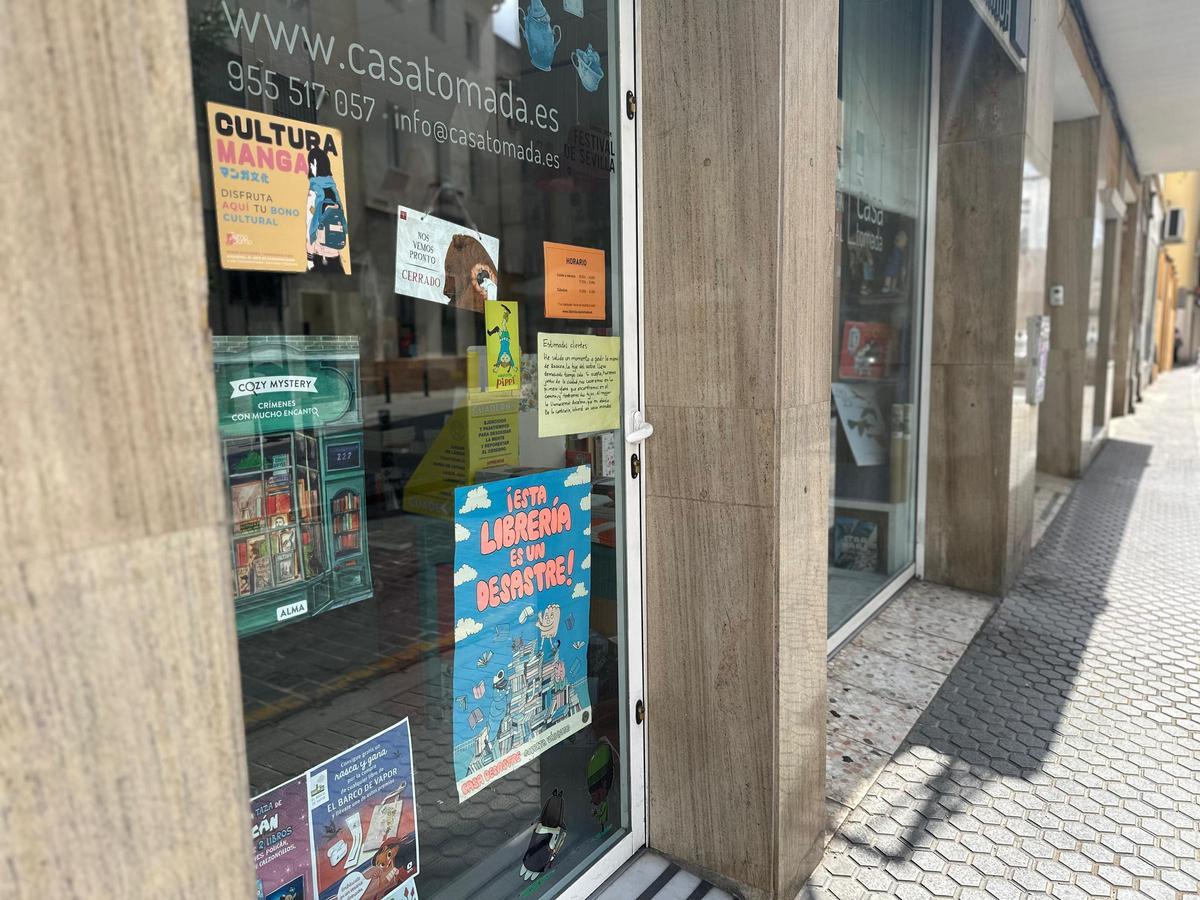 Escaparate de la librería Casa Tomada.