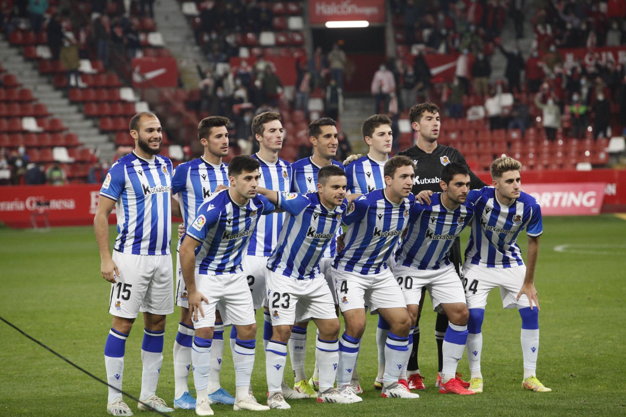 El partido entre el Sporting y la Real Sociedad B, en imágenes