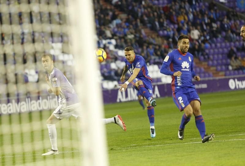 El partido entre el Valladolid y el Real Oviedo, en imágenes