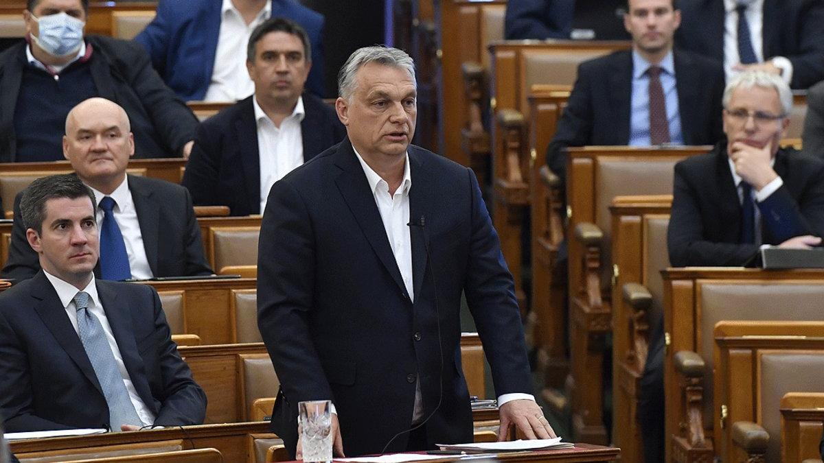 El presidente de Hungría, Viktor Orbán, en el Parlamento nacional, el 30 de marzo, día en que se aprobó la extensión del estado de emergencia