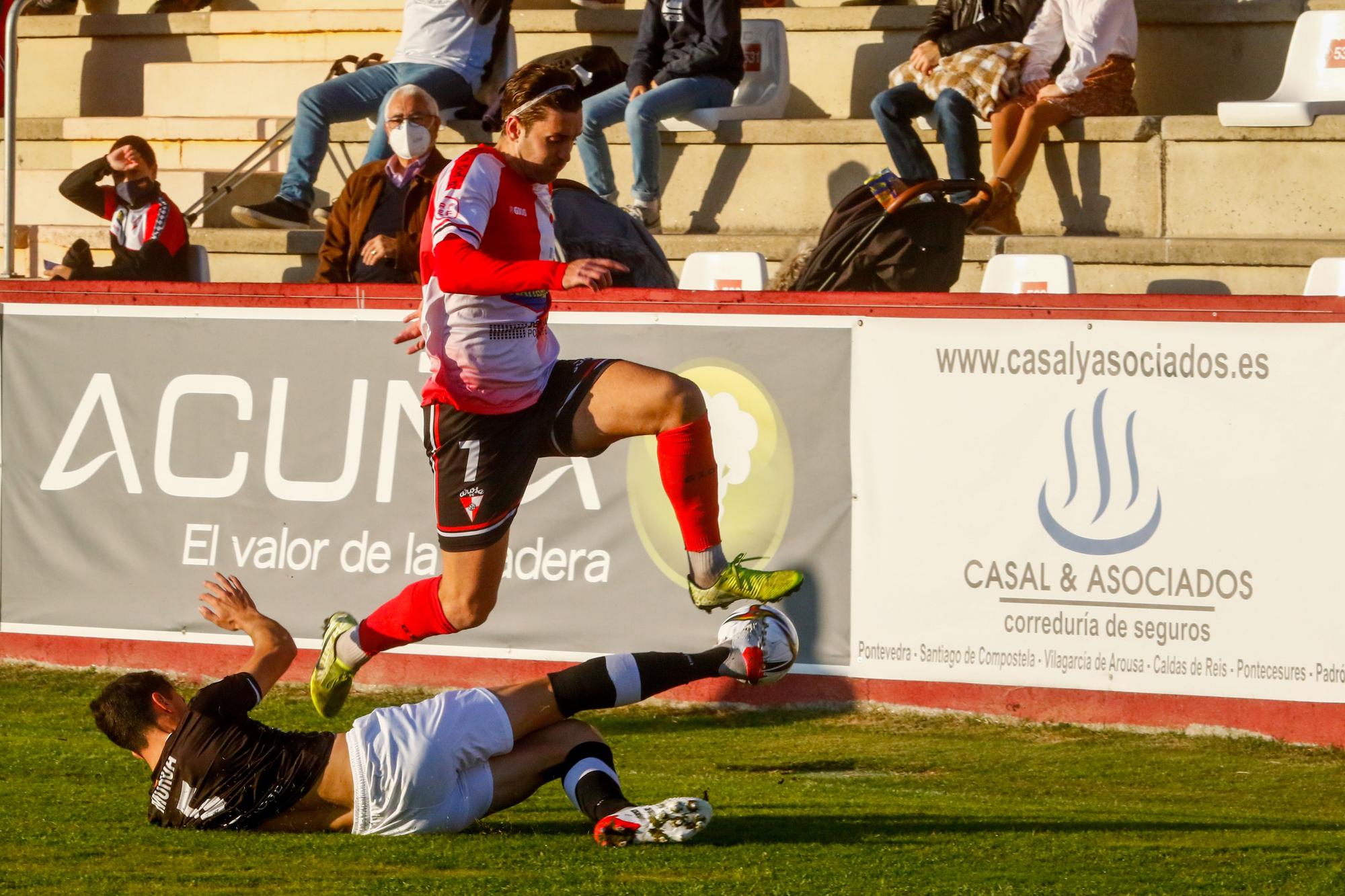 Las imágenes de la victoria del Arosa ante el Salamanca (1-0)