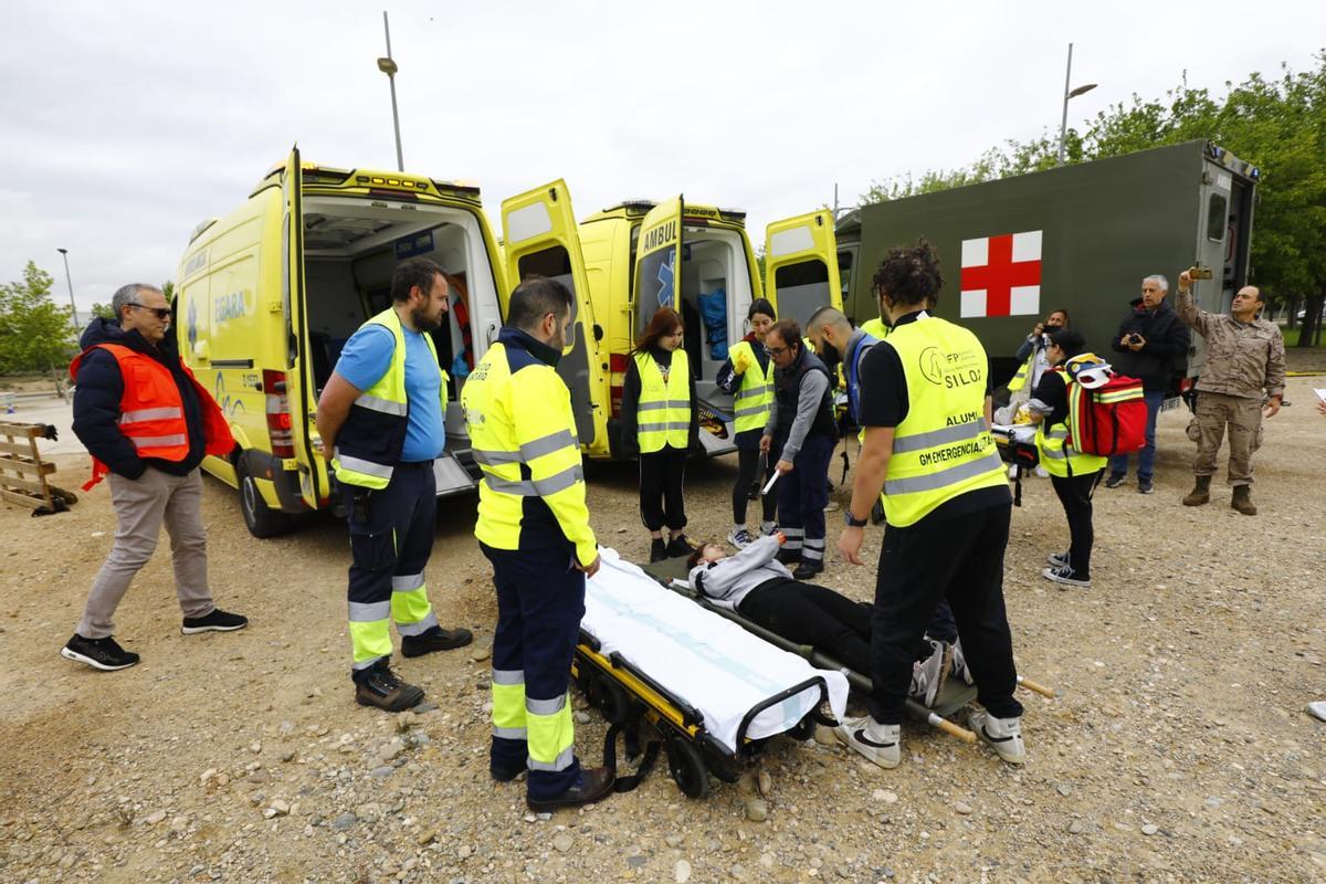 Más de 100 personas participan en un simulacro de ataque terrorista en la Universidad San Jorge