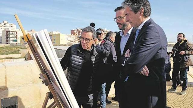 A principios de este año, Elías Torres acompañó al ministro de Fomento y autoridades en la inauguración del Baluard del Príncep.