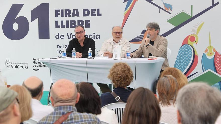 'Romantasy', nuevas masculinidades, vivienda y voces de mujeres: qué eligen los lectores en la Fira del Llibre