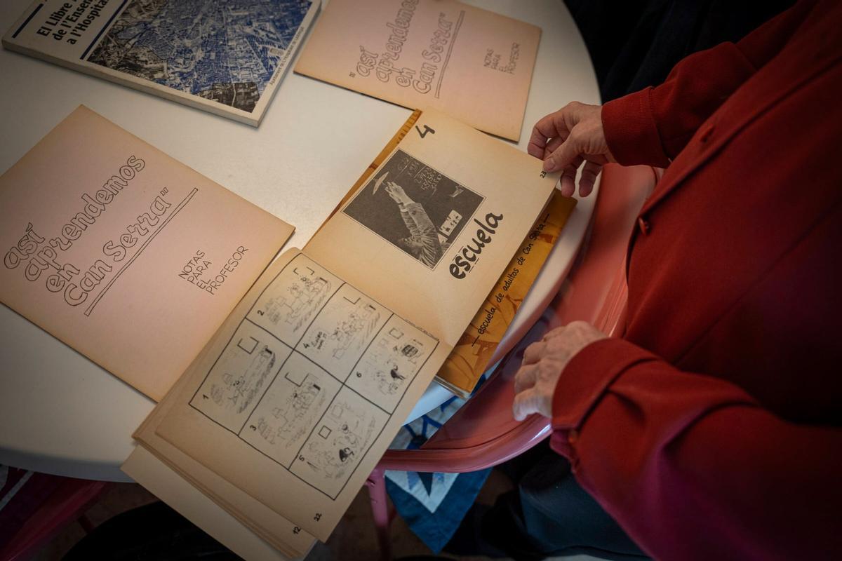 "Escuela" como "palabra generadora" en el manual de alfabetización de la escuela de adultos de Can Serra.