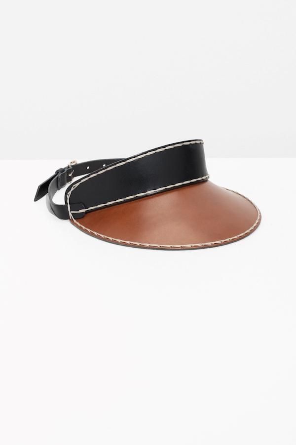 Visera en piel