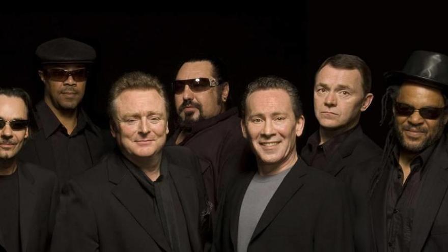 UB40: &quot;Crees que te habías librado de Thatcher y regresa como Theresa May&quot;