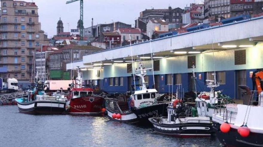 Flota de bajura amarrada por el temporal en el puerto de Cangas.  // Santos Álvarez