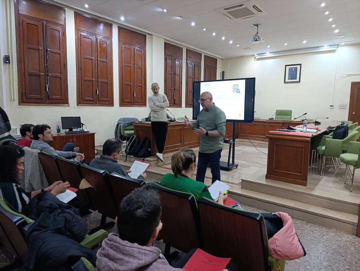 Reunión entre la Concejalía de Deporte y las entidades deportivas.
