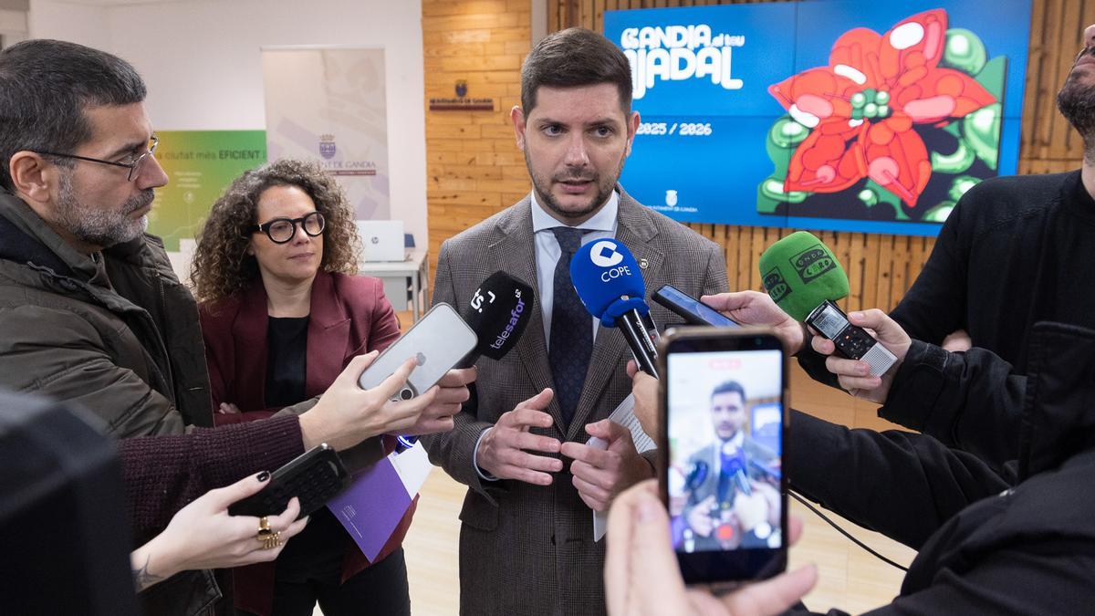 José Manuel Prieto y Alícia Izquierdo, en la comparecencia de esta mañana en Gandia.