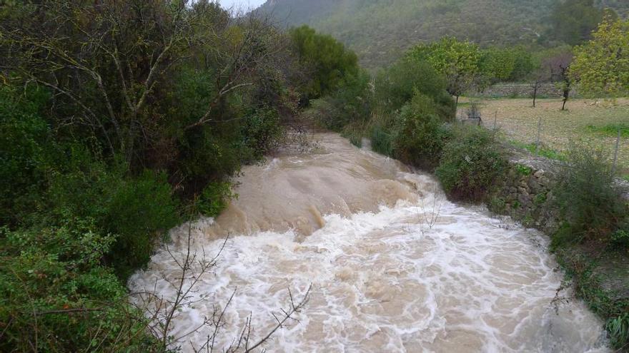 Torrent de Solleric desbordado debido al temporal