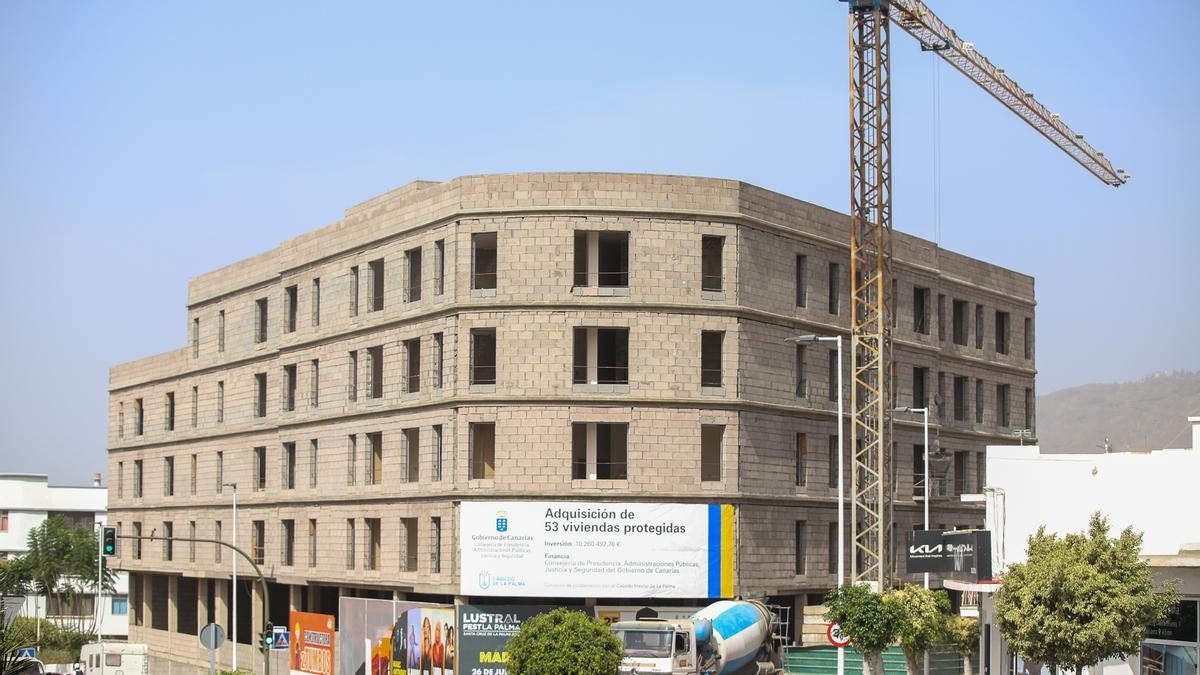 La compra de viviendas modera su subida al 2,7%