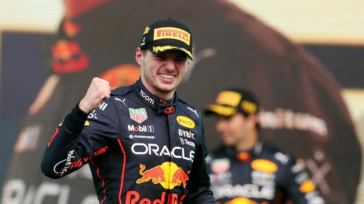 Max Verstappen celebra su victoria en México, récord en una sola temporada con 14 triunfos
