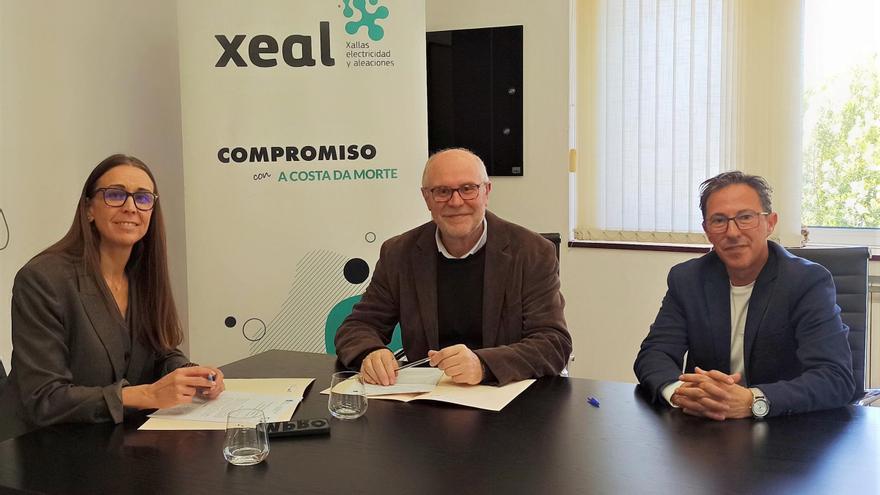 Xeal refuerza la acción educativa inclusiva en el instituto Agra de Raíces de Cee