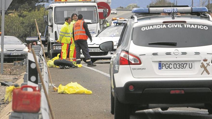 Muere un motorista al chocar con un furgón en la 340 en Benicarló