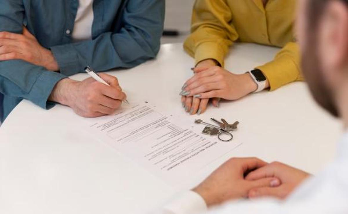 ¿Cuánto tiempo puede estar una casa a nombre de un fallecido?