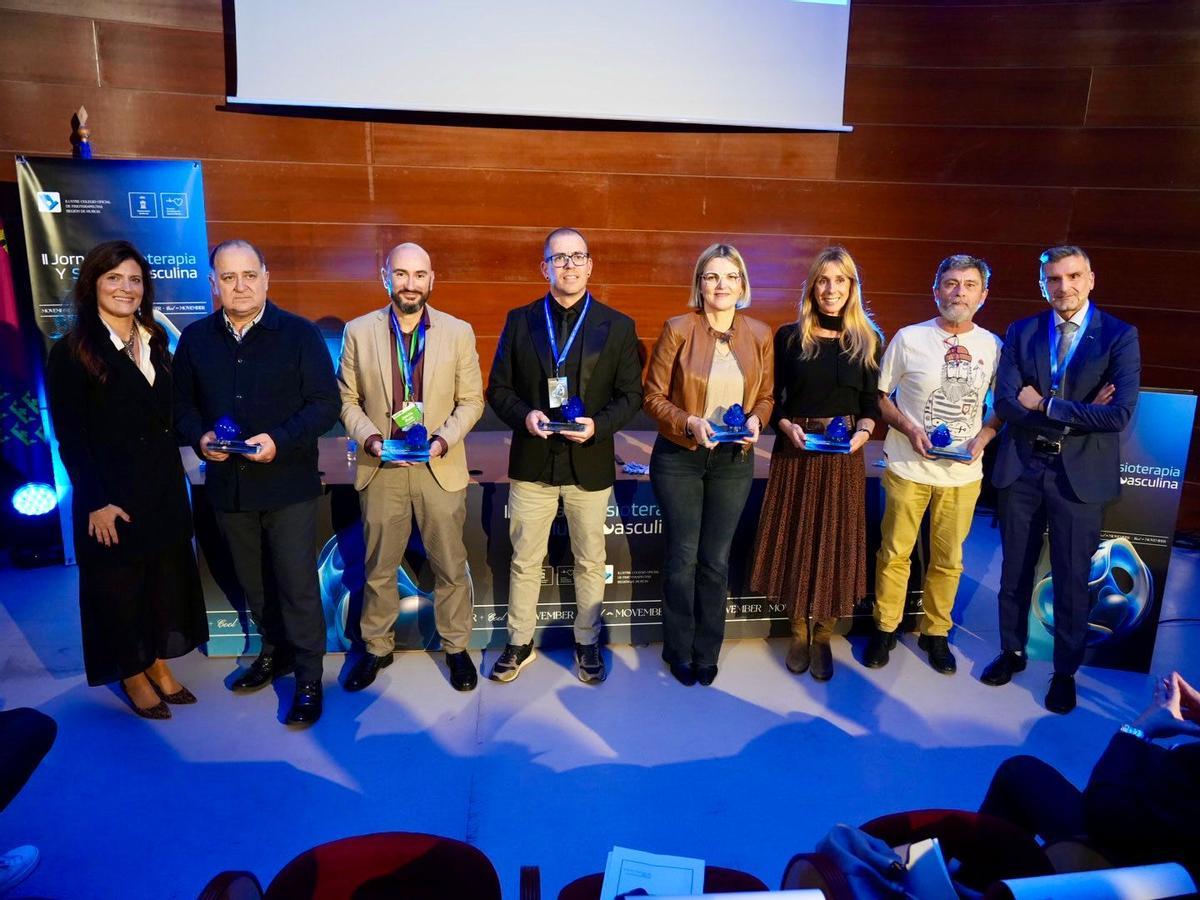 El Colegio de Fisioterapeutas entregó una conmemoración a las entidades e instituciones que colaboraron con el evento.