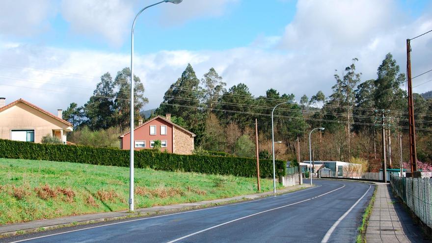 Imaxe do alumeado dunha estrada de Ames. Foto: C.A.