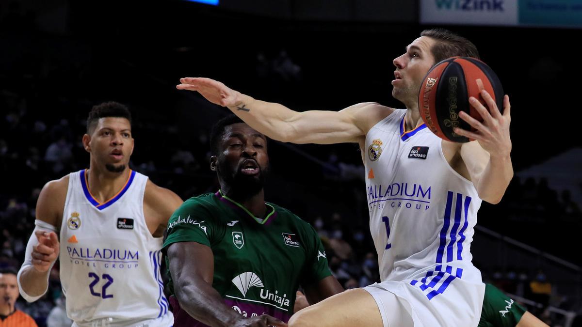 Una acción del Real Madrid - Unicaja.