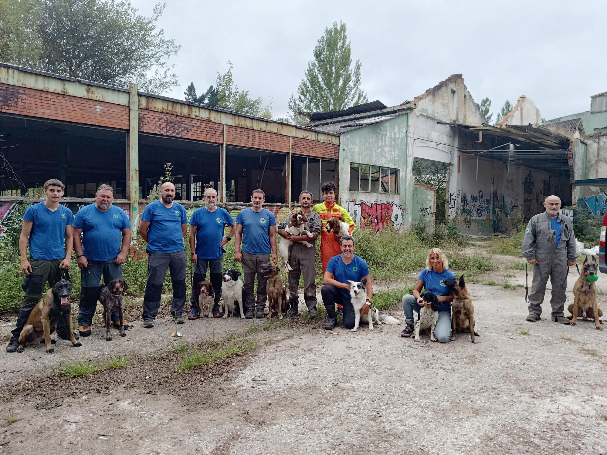 Así entrena la Unidad Canina de Rescate del Principado de Asturias, con sede en La Morgal