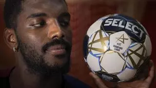 Dika Mem, antes de la final four de la Champions de balonmano: "Queremos ser el Barça de siempre, es la oportunidad de cerrar el ciclo con este grupo"