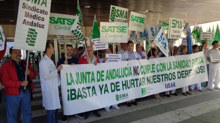 Protesta sindical contra los recortes aplicados en la sanidad pública