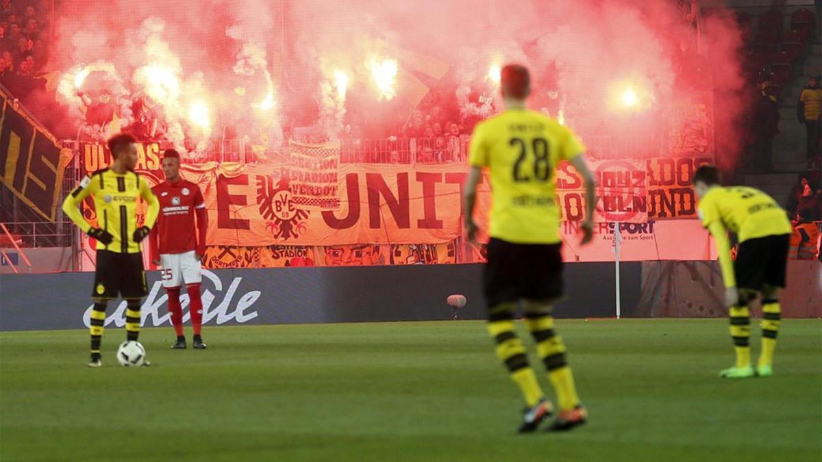 El Borussia Dortmund se aleja de la pugna por la Bundesliga