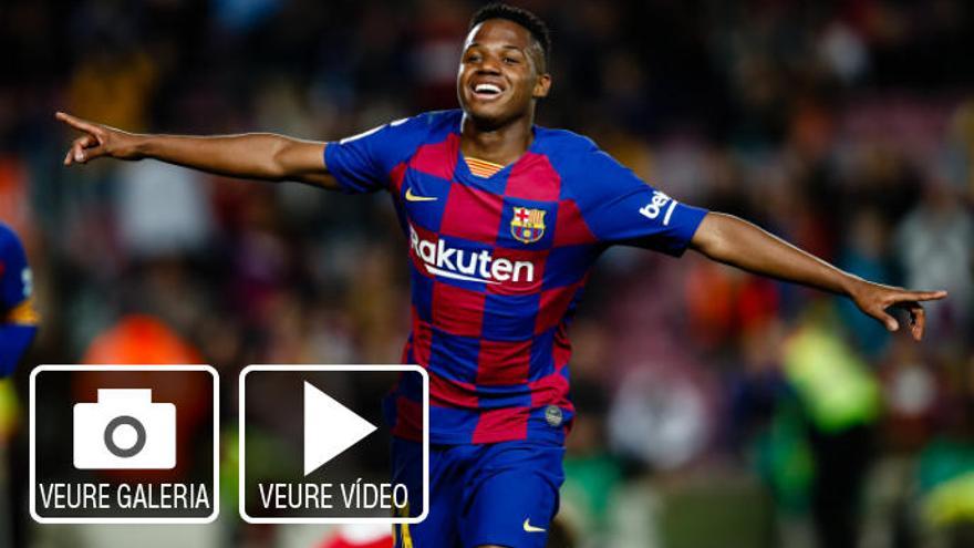 La connexió entre Ansu Fati i Messi dona els tres punts al Barça