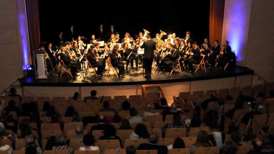 La Banda de Mieres celebró Santa Cecilia