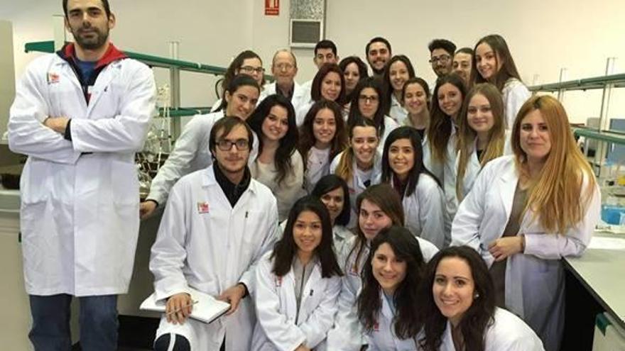 Visita de los estudiantes de Tecnología de los Alimentos al Matadero de Orihuela