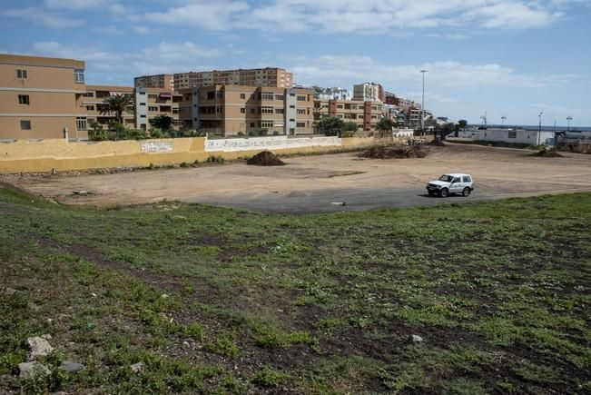 Obras en el antiguo campo de futbol de Melenara