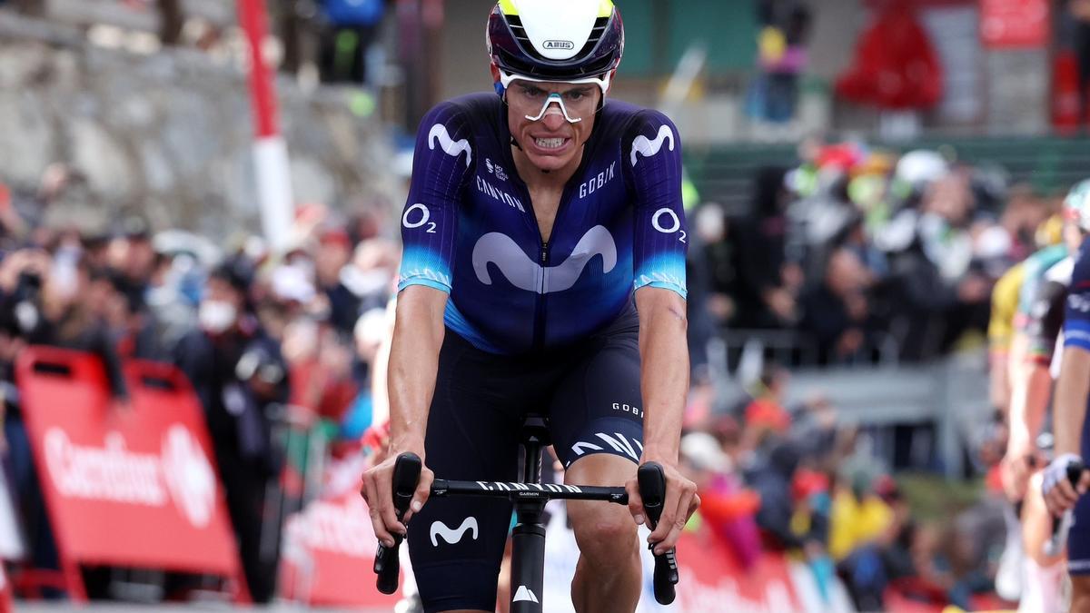 El corredor mallorquín Enric Mas en una etapa de La Vuelta Ciclista España
