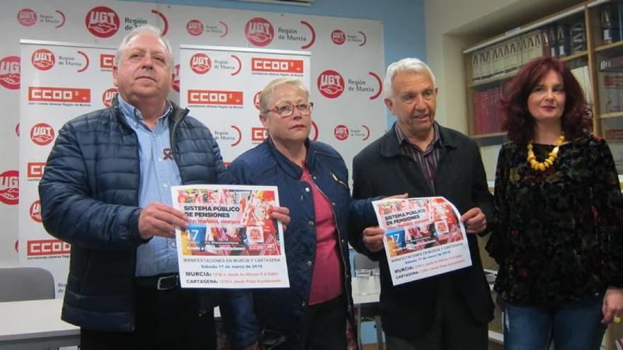 Antonio Jiménez, María Jesús Gómez, Antonio Conchillo y Gloria Cánovas en la presentación.