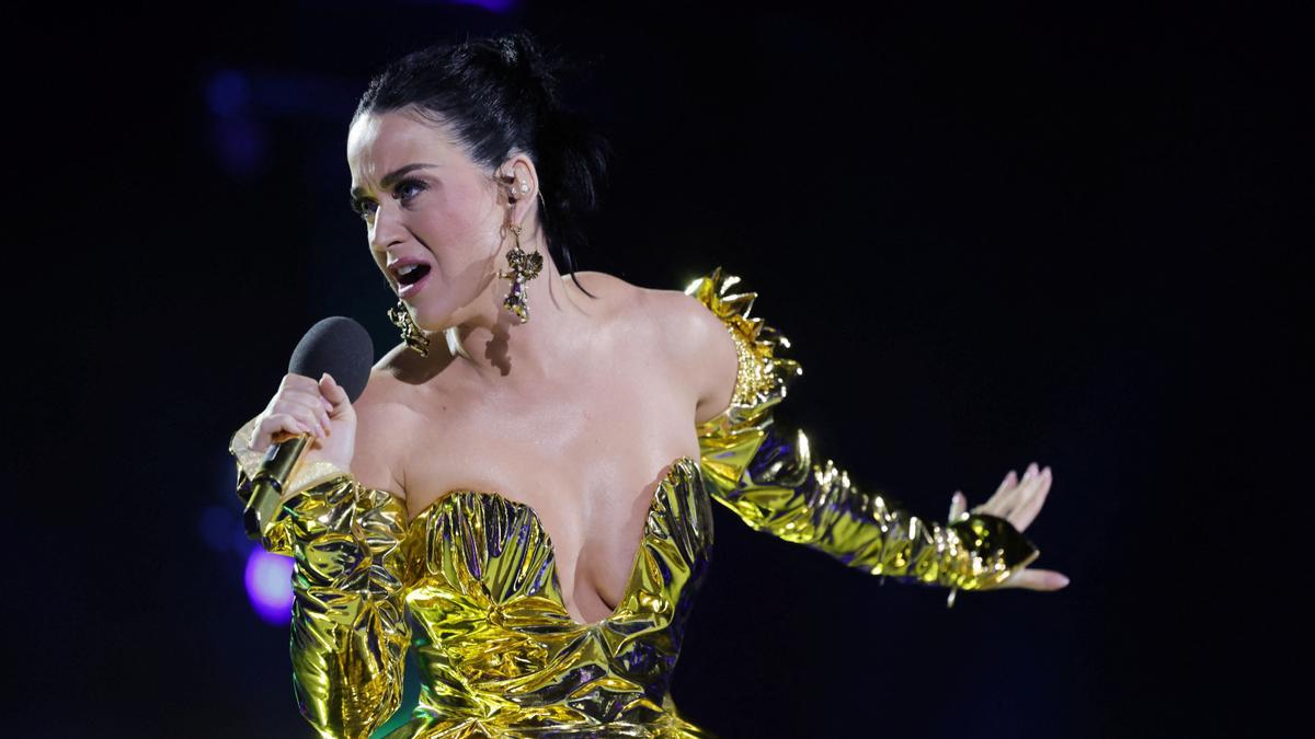 Katy Perry, durante su actuación en el concierto por la coronación de Carlos III