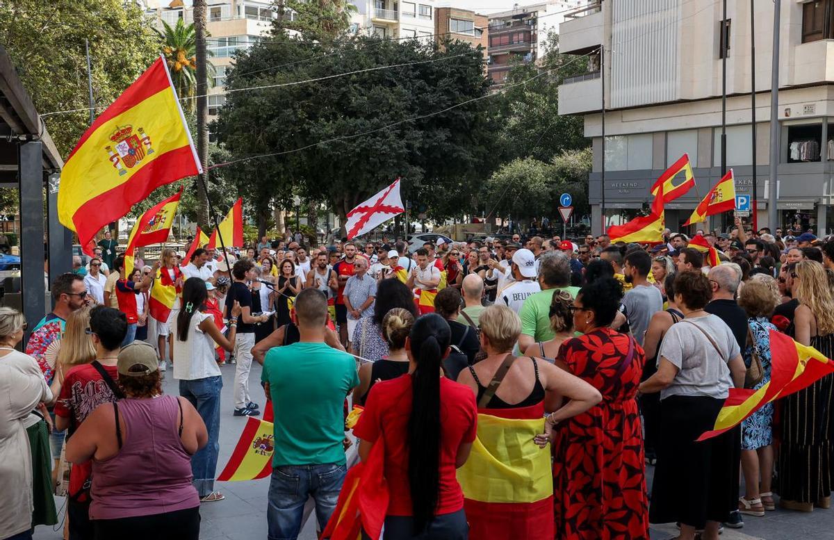 La movilización de Alicante en apoyo a Ceuta, en imágenes