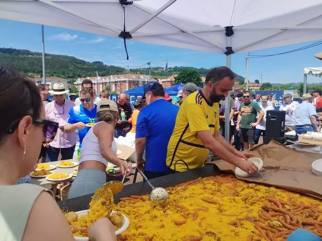 La fiesta de aniversario del Club Deportivo Mosconia en Grado, en imágenes
