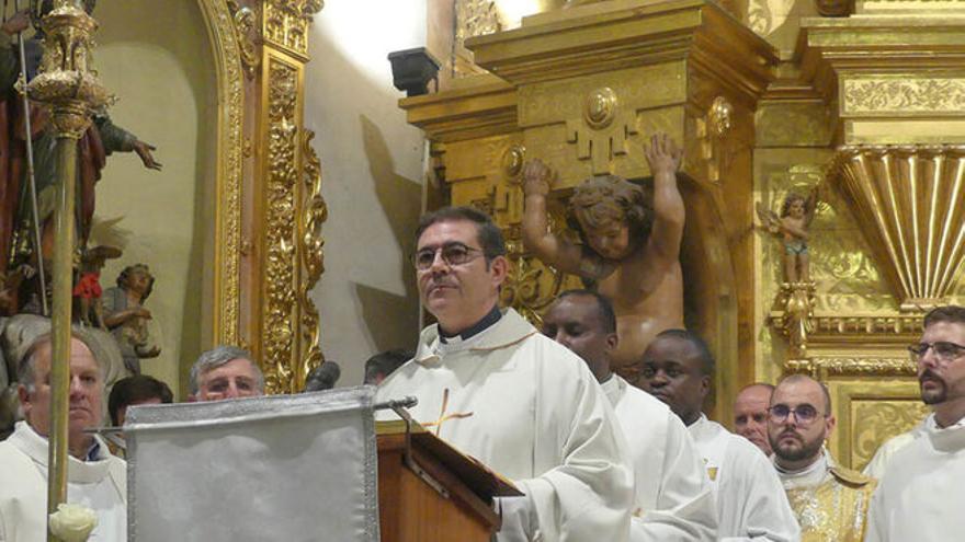 El párroco Salvador Corbí.