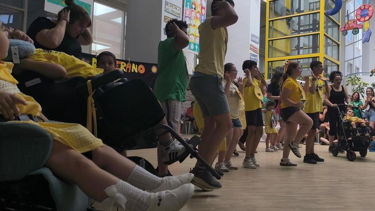 El Colegio de Educación Especial Gloria Fuertes de Andorra celebra su festival de fin de curso con una jornada llena de inclusión, música y emoción