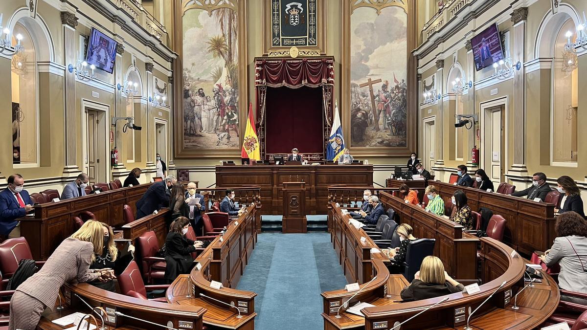 Pleno del Parlamento de Canarias, este martes 21 de diciembre.
