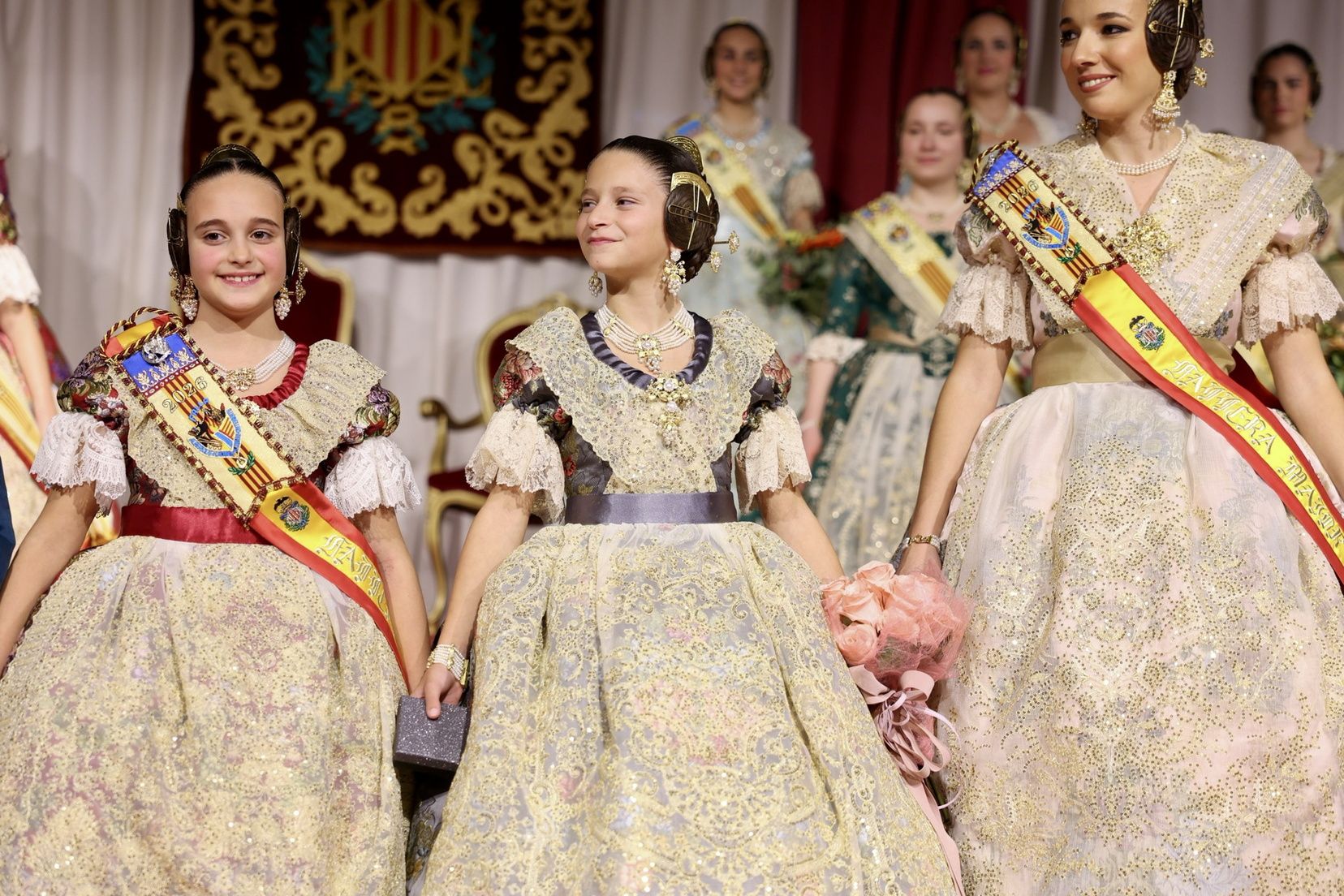Visita muy especial de Marta Mercader a la presentación de su falla, Alberique-Héroe Romeu