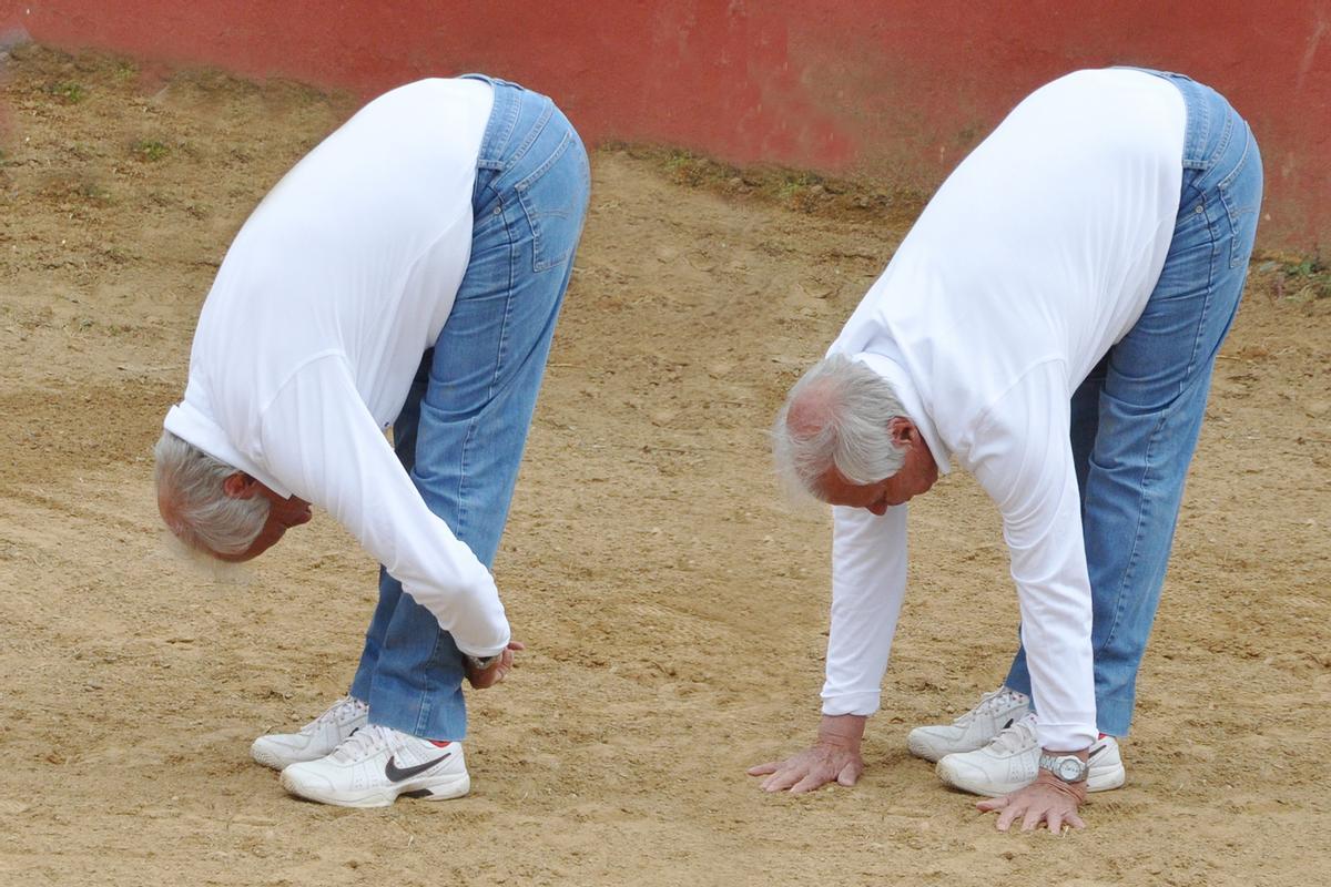 Manuel Benítez, realizando ejercicio en 2014, en un tentadero.