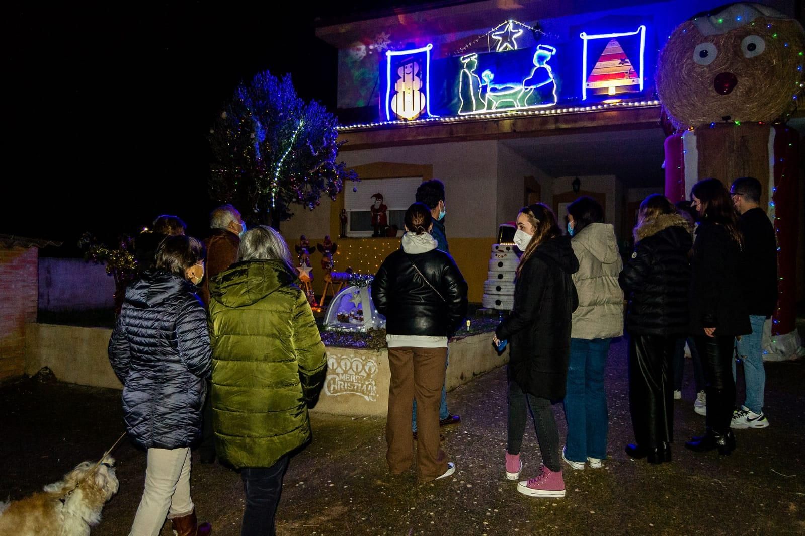 Tábara cierra la Navidad entre luces y colores