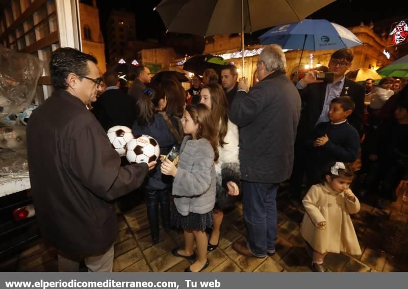 El Cartero Real recogió las ilusiones de los niños de Castellón