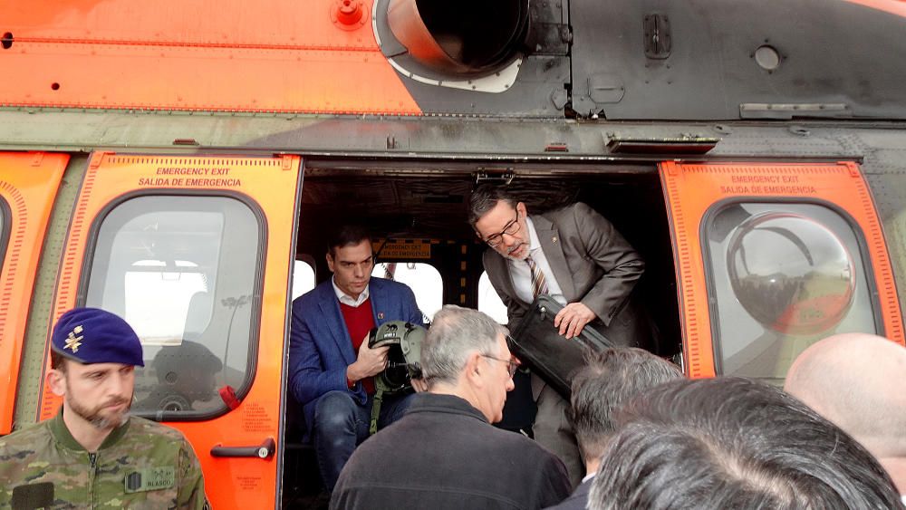 Sánchez se reúne con los alcaldes ribereños antes de sobrevolar los destrozos