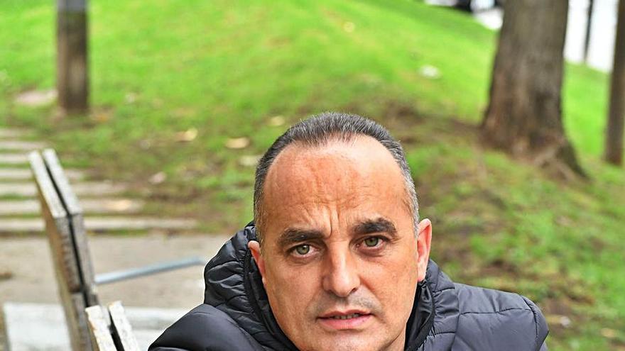 Juan Riveiro, entrenador del Paiosaco. |  // VÍCTOR ECHAVE